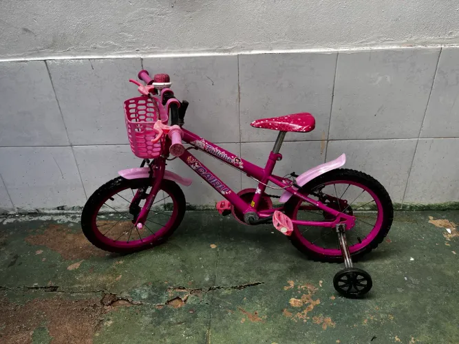Bicicleta infantil menina