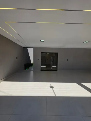 Linda casa com ENTRADA ZERO 2 Quartos sendo 1 Suíte - Área Gourmet com Churrasqueira - Est