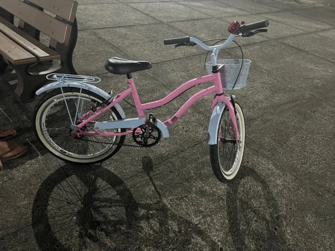 Bicicleta semi nova , impecável!