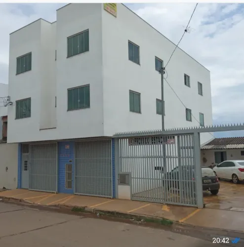 Aluga-se apartamento