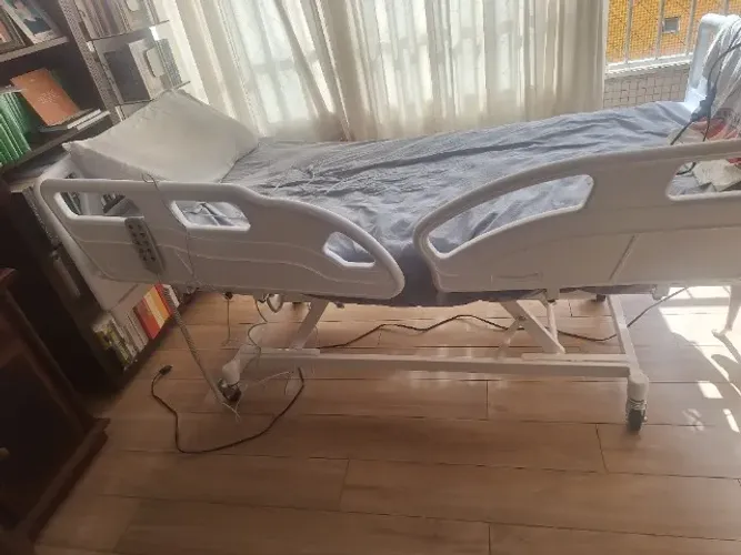 Cama hospitalar mecanizada sem uso