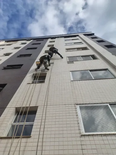 VAGA PARA CORDISTA DE FACHADA