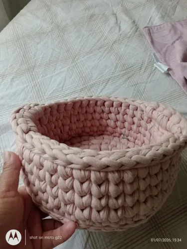Cesta em fio de malha