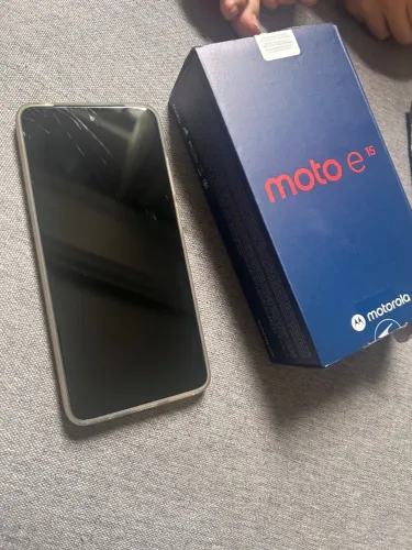 Celular Moto E 15