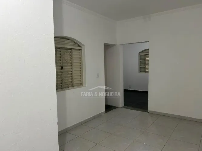 Casa para aluguel, 2 quartos, 2 vagas, Vila Martins - Rio Claro/SP