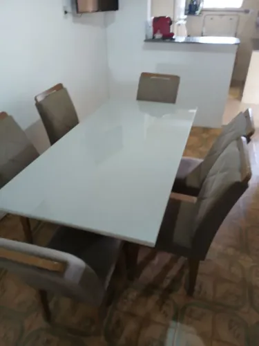 Mesa vidro e madeira com 6 cadeiras