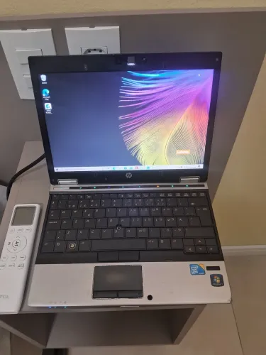 Notebook HP elitebook 2540p i7 com iluminação no teclado. 