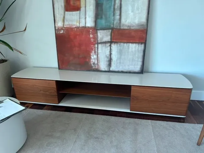 Vendo Rack  para sala novo! Está lindo! Pouquissimo usado!