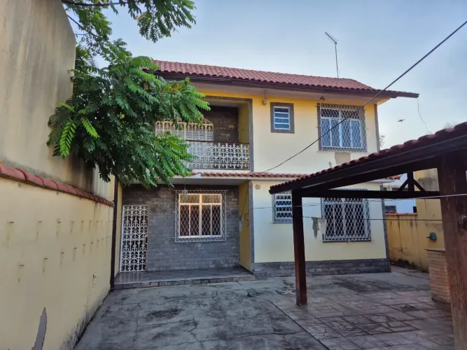Excelente casa em Anchieta próximo ao Campo de Futebol Mocidade