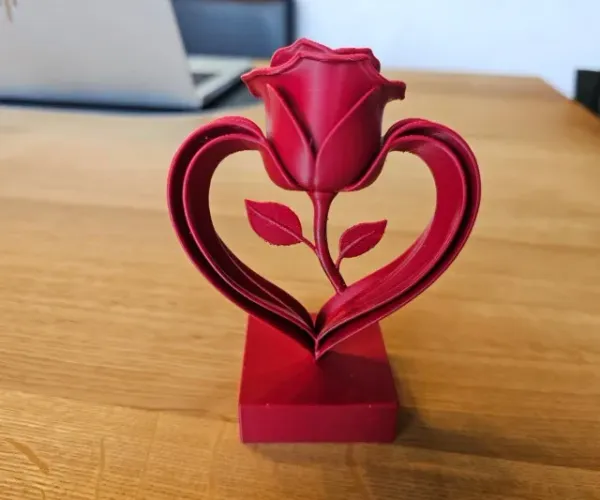 Escultura Coração Rosa Dia dos Namorados