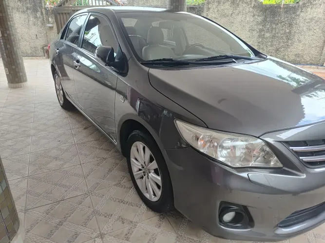 Toyota Corolla Altis 2.0 Flex 16V Aut. 2013