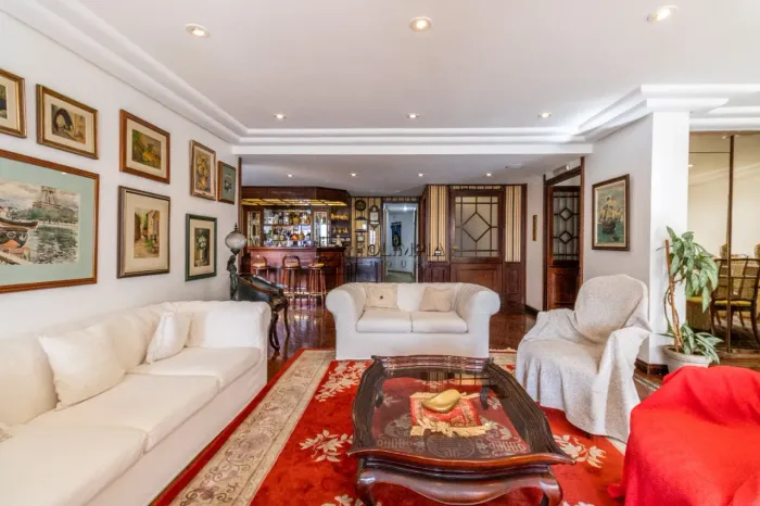 Venda Apartamento 3 Dormitórios - 210 m² Itaim Bibi