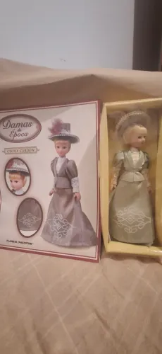 Boneca Damas da Época 