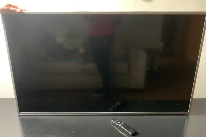 TV Smart Samsung 50 polegadas e Rack preta