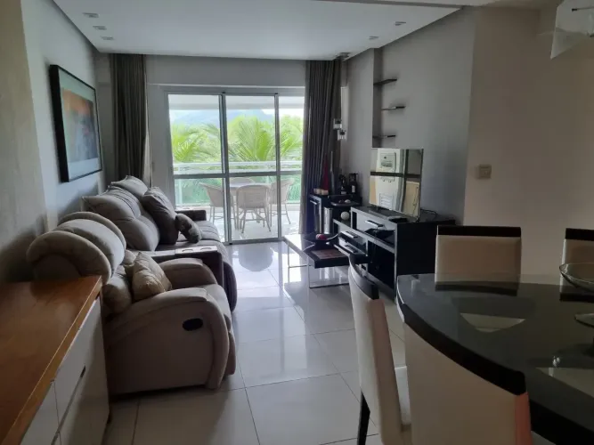 Apartamento mobiliado na Península para aluguel.