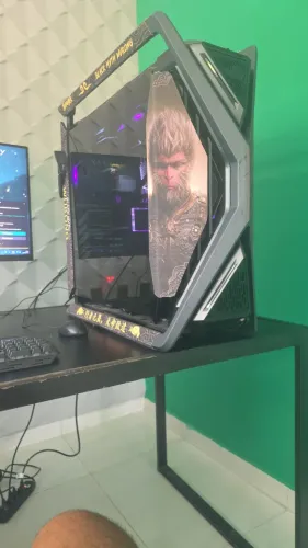 PC Gamer ASUS ROG High-End