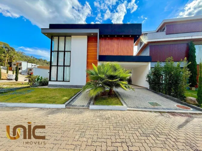 Casa com 4 dormitórios à venda, 185 m² por R$ 1.390.000,00 - Posse - Teresópolis/RJ