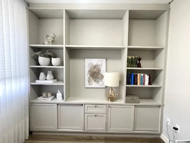 Estante MDF  e Mesa em ótimo estado