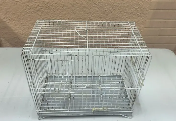 Gaiola de aço pequena