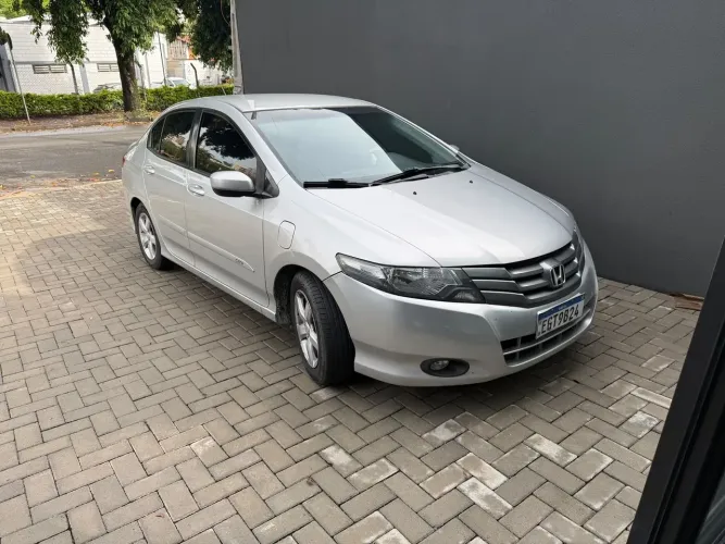 Honda City Sedan LX 1.5 Flex 16V 4P Aut. 2010