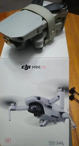 Drone DJI Mini 4K <br><br><<br><br>Marcas+<br><br>máximo abaixo de 249 g 4K/30fps