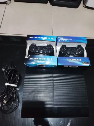 PS3 500 GB Desbloqueado, Lotado de Jogos , Limpeza e Pasta Térmica feitas recentemente!