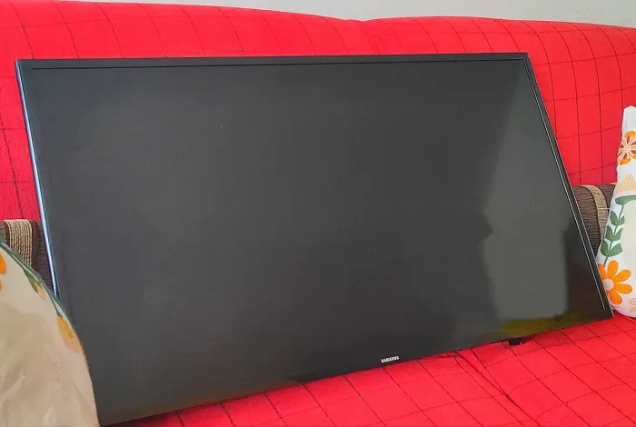 Vendo tv SANSUNG SMART 40"