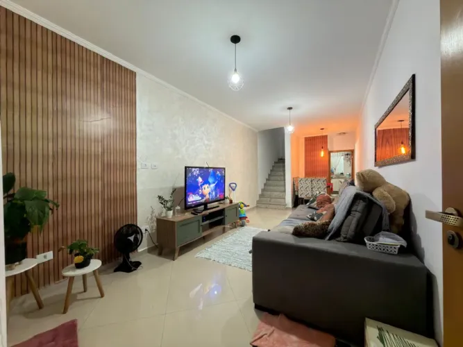 Sobrado para venda em Vila Nivi com 3 quartos, sendo 1 suíte, 84m²