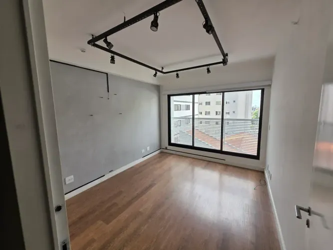 Sala Comercial no Ed. Acque Verdi, Av. República Argentina