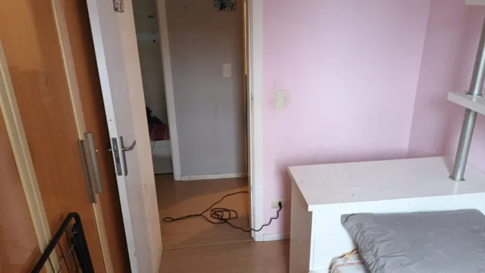 Quarto em apartamento compartilhado  5 minutos do terminal centenario, disponível !