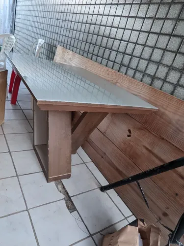 Mesa com vidro