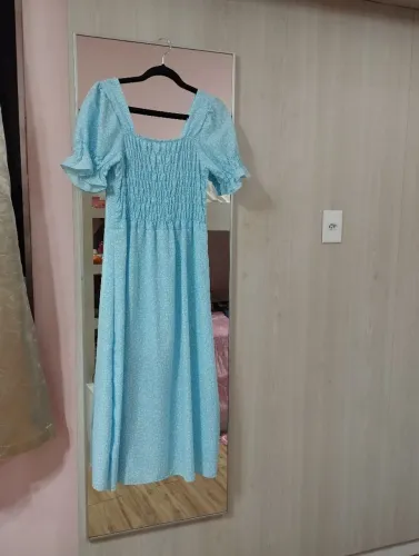 Vestido azul modelo camponesa 