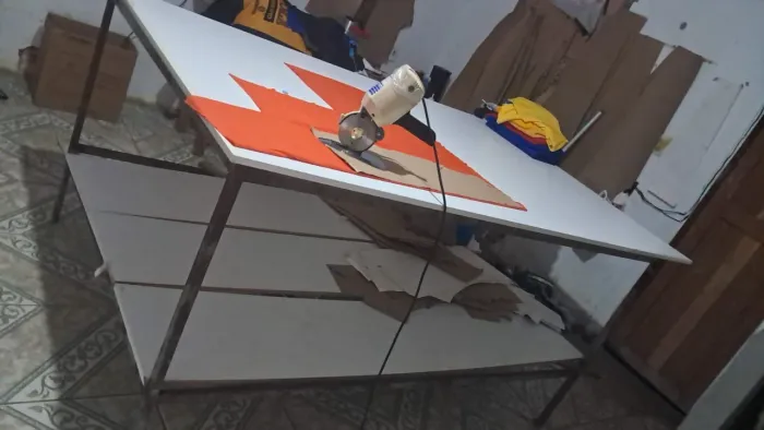 Mesa de talha tecidos 
