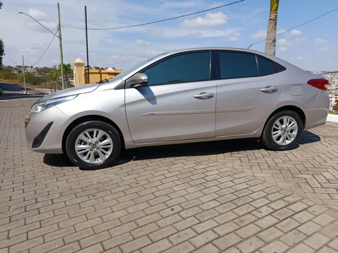 Toyota Yaris XL Sedan 1.5 Flex 16V 4P Aut. 2019