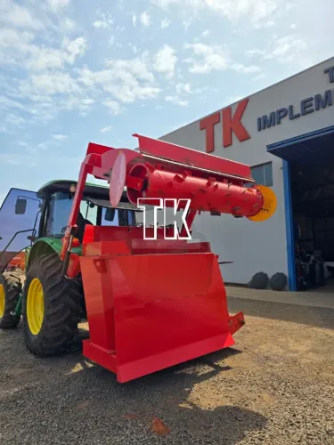 cod. 1570 VAGÃO FORRAGEIRO MISTURADOR E DESENSILADOR IPACOL 1,7 M³ ANO 2022 - Tk Tratores