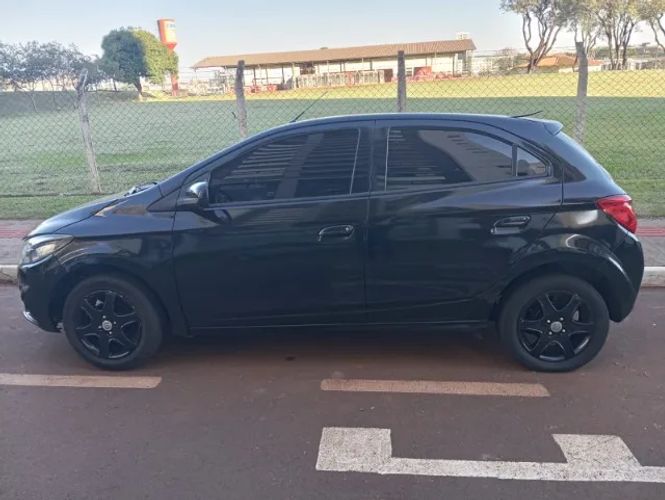 Imagem de Chevrolet Onix Hatch LT 1.0 8V Flex Mec. 4P 2017