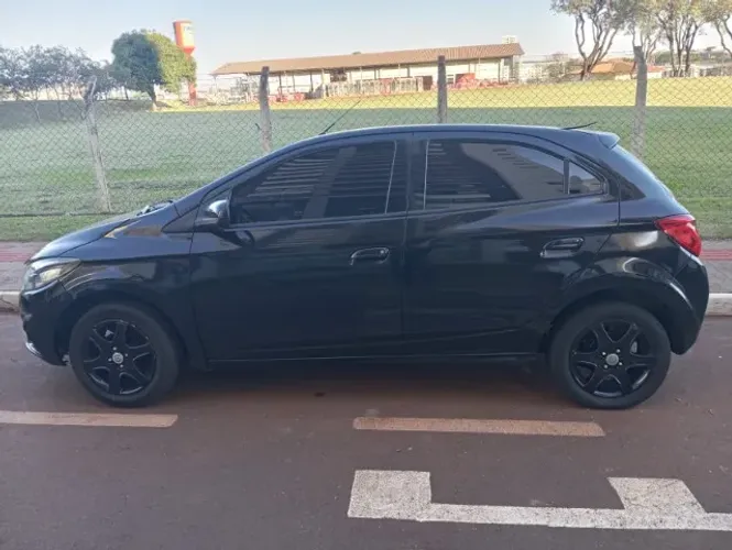 Chevrolet Onix Hatch LT 1.0 8V Flex Mec. 4P 2017