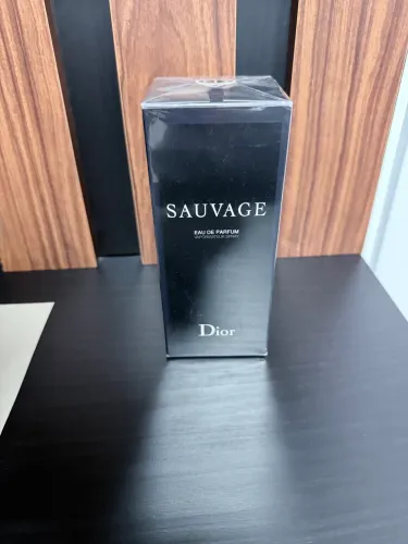 Perfume Dior Sauvage 200ml EAU DE PARFUM