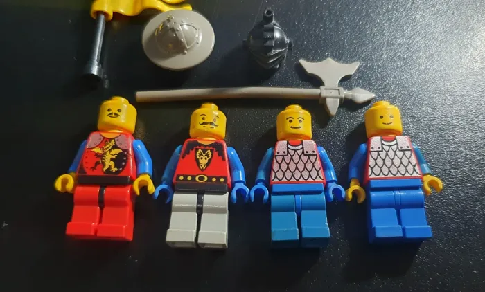 LEGO KINGDOM KNIGHT ANOS 90 ORIGINAL COM ACESSÓRIOS