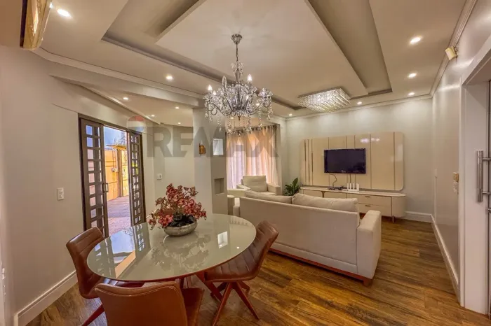 Casa com Suíte + 2 Dormitórios e Jacuzzi no Jardim Gisela Toledo/PR (Remax Tettra)