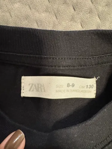 Camiseta menina Zara preta 