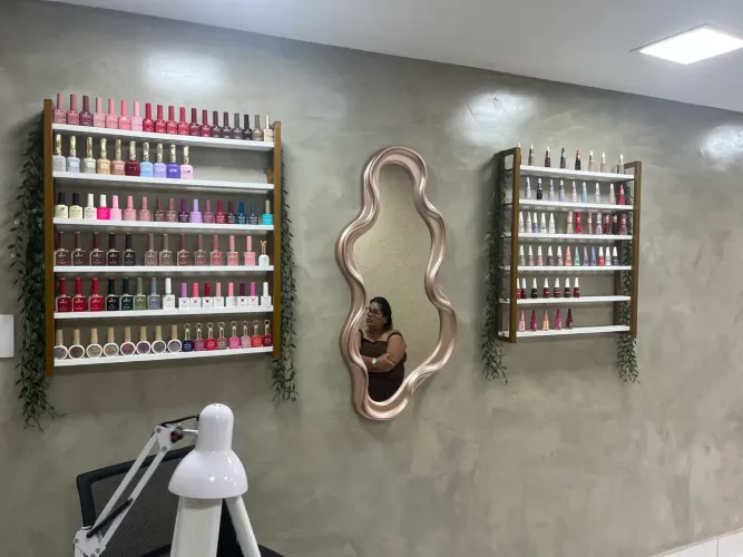 Expositor de esmaltes