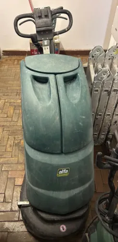 LAVADORA E SECADORA DE PISOS ALFA ECO A CABO