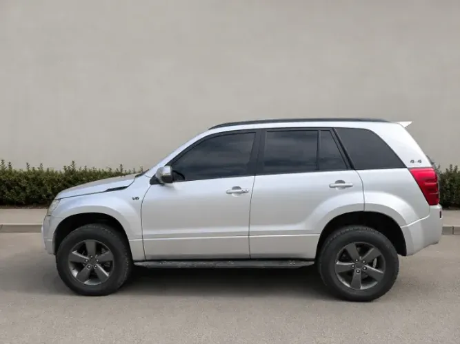 Suzuki Grand Vitara 3.2 24V 4WD 5P Aut. 2010