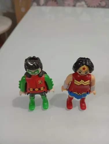 Playmobil Kinder ovo Mulher Maravilha/Roben 