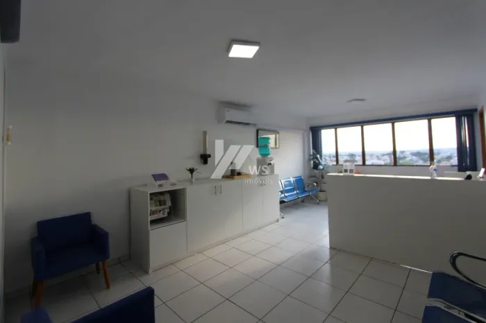 Sala comercial no Bairro Pinheirinho!!!