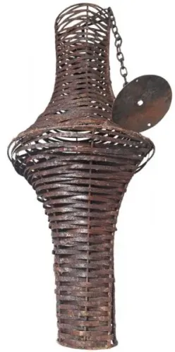 CESAR JUSTEN - Lustre coleção Tressê confeccionado Ferro com acabamento em corten.