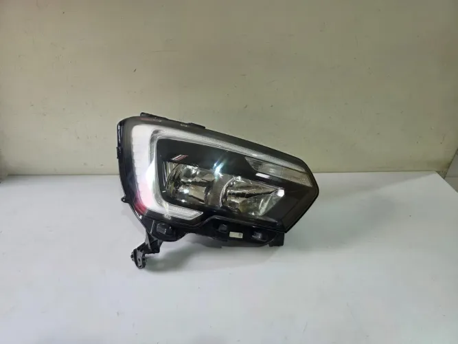 Farol direito Master 2022/2023/2024/2025/2026