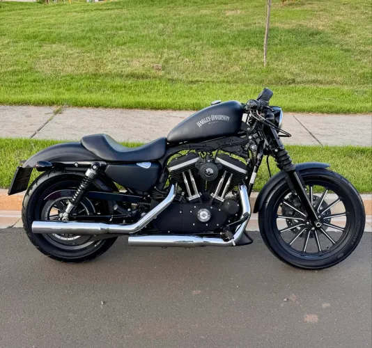 Harley Davidson XL 883 IRON - BAIXA KM - IMPECÁVEL