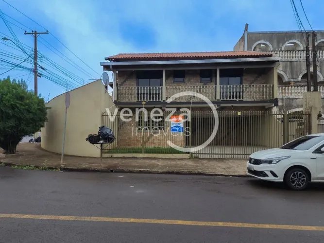 Sobrado à venda no Jardim Santa Monica, Londrina/PR